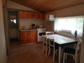Economy Cabin Road Side - Image 4