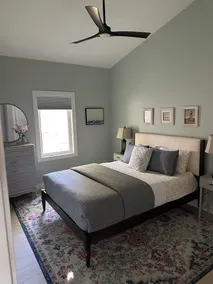 Red Oak-5 bedroom with in ground pool, fireplace-walk to restaurants  - Image 5