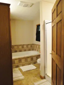 Haus am See mit 2 Schlafzimmern und Privatsphäre! Wunderschöne Aussicht und zahlreiche Annehmlichkeiten ... - Image 4