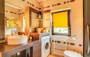 1 Bedroom Gorgeous Home In Mscice - Image 3