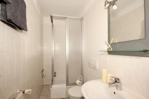 Quiet location and with use of garden, close to the sea - Höftresidenz FeWo 25 - Image 2