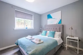 Lovely 2 Bedroom Terrace House - Image 5