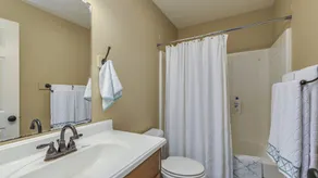 The Country Cottage w/ Beautiful Views-5 mi. from historic downtown - Image 3