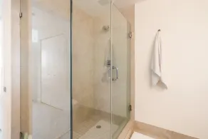 Best Condo near to Airport at Doral Downtown - Image 3