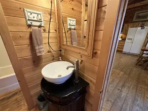 Flot udsigt, Hot Tub, Pejs, Nær Downtown, Gratis WiFi, Kæledyr tilladt - Image 4