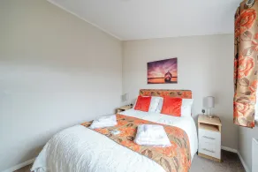 2 Bed Cabin - Sleeps 4 - Pets - 5 min to Beach - Image 5