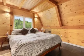 Gorgeous Tree House - ON TRAIL - Image 5