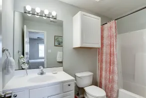 Jamaica Beach Waterfront Home! w/ Paddleboards, Kayak, Pedal Boat, Fishing Gears - Image 5