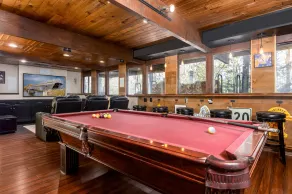 Ski Chalet-Style Home with Hot Tub Spa, Eastman Community - Image 3