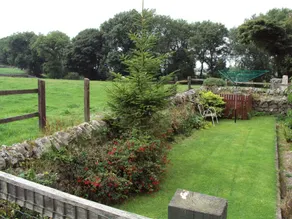 Lovely limestone cottage in the heart of the Peak District. - Image 4