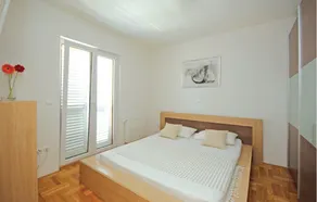Apartment Orange - Image 4