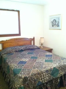 Great Creek Location for fishermen, travelers, hunters, and families! - Image 4