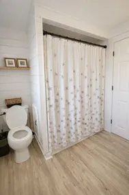 Delightful Cottage•Pet Friendly•Fenced Yard - Image 5