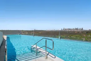Stunning 1-Bed with City Views and Amenities - Image 5