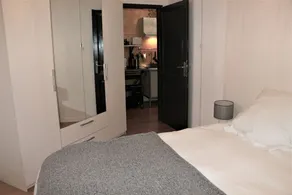 Cozy apartment with a balcony and a view of the garden - Image 3
