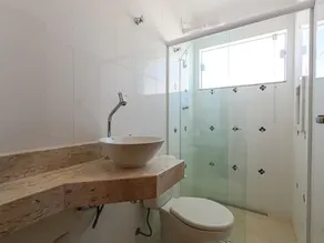 Casa de Campo Ampla com Piscina e Churrasqueira - Image 4