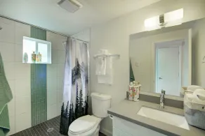 3 bedroom at Madison Valley - Image 4