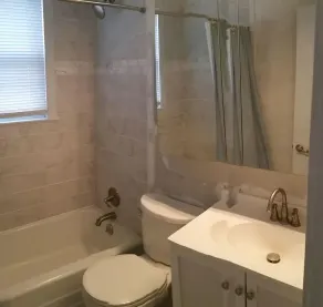 Wonderful Rare Single Family Near Beach - Image 2