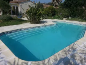 T2 garden level in villa - Image 5