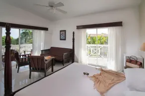 Superior Room, Garden View - Image 2