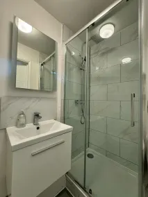 “Great location” Cosy Modern Apartment inc. Twin/DBL Bedroom & Free Parking - Image 2