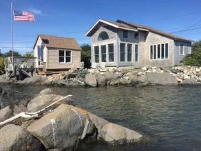 Vackert renoverad stuga vid havet med spektakulär utsikt ... - Image 5