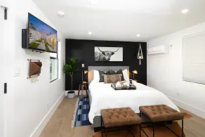 Be in the Heart Of Chandler, Walking Distance to Golf, Shops, Resturants, & More - Image 3