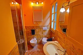 PORTION AF VILLA A S. ANDREA MED BEAUTIFUL SEA VIEW KUN 300 meter fra stranden - Image 3