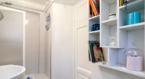 Commenda White Studio - Image 2