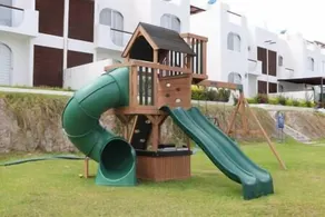Bonita Casa en Condominio con Alberca y Acceso al Lago - Image 2