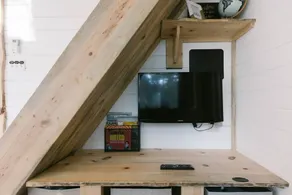 Modern Cozy Urban Tiny House near Airport and Transportation-Private Setting - Image 2