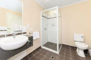 CQ Motel Gladstone - Image 3