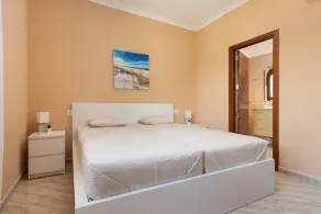 Maison avec piscine chauffée, pour 6, Climatisation/Wifi, jardin, près de la mer - Image 4