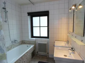 Spacious Chalet in Leogang with Terrace - Image 4