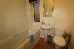 Middlecroft House Staveley by Smart Corporate Stays - Image 4