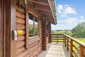 Authentic timber lodge located in Devon's heart at the edge of glorious Dartmoor - Image 5