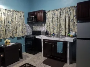 Cozy get away mins away  from major shopping centers - Image 5