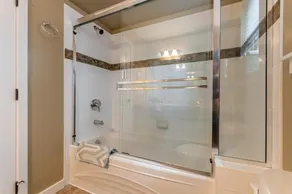Cottage oasis w/ resort amenities & close to the lake! - Image 5