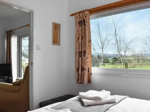 2 bedroom accommodation in Minehead - Image 4