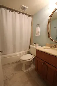 Broadway Beach Unit 7 - Image 2