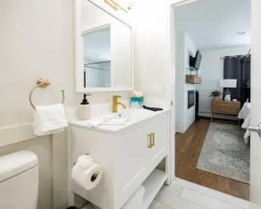 The 1842 Suite - Millpond Inn - Image 4