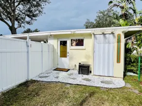 Close to beaches with hot tub and large garden - Image 5