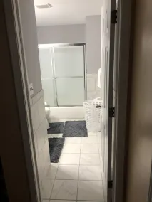 228 BEAUTIFUL DOWNTOWN AIR/WIFI/close to FALLS - Image 3