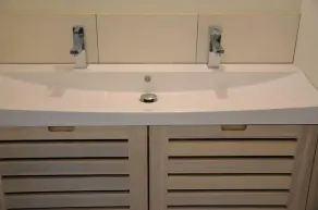 Gammel vingård totalrenoveret i lukket have - Image 3