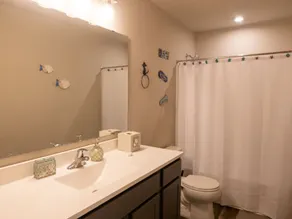 Family Friendly Home - 5 mins drive to New Buffalo Beach! - Image 2