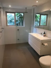 Beachside 3 bedroom apartment - Image 2