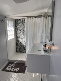 Bayview Hideaway! Newly remodeled beach house! - Image 4