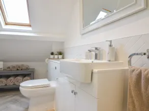 Fore Street House - Apartment 3 - Image 2