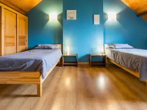 Stone House Retreat with Garden & WiFi in Tranquil Countryside - Image 5