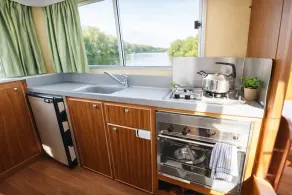 Riverboat with dockside terrace or navigation option WITHOUT PERMIT - Image 5